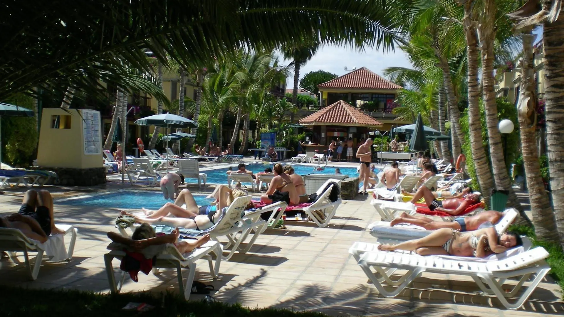 Maspalomas Oasis Club 2*, Maspalomas (Gran Canaria)