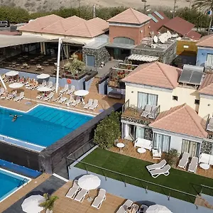 3* Semesteranläggning (resort) Caybeach